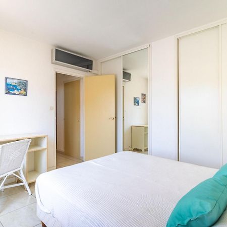 Apartment Les Ilaires By Interhome Le Lavandou Bagian luar foto
