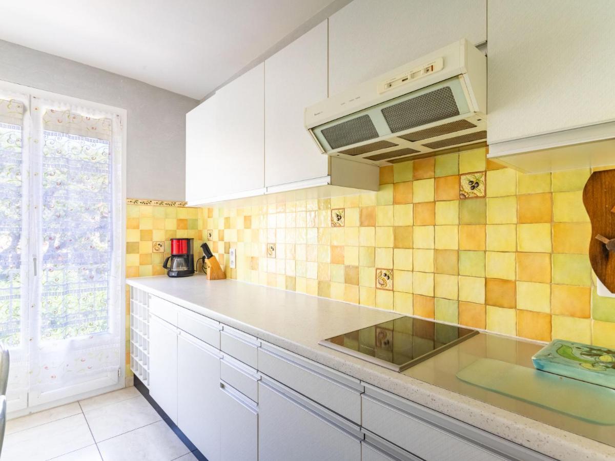 Apartment Les Ilaires By Interhome Le Lavandou Bagian luar foto