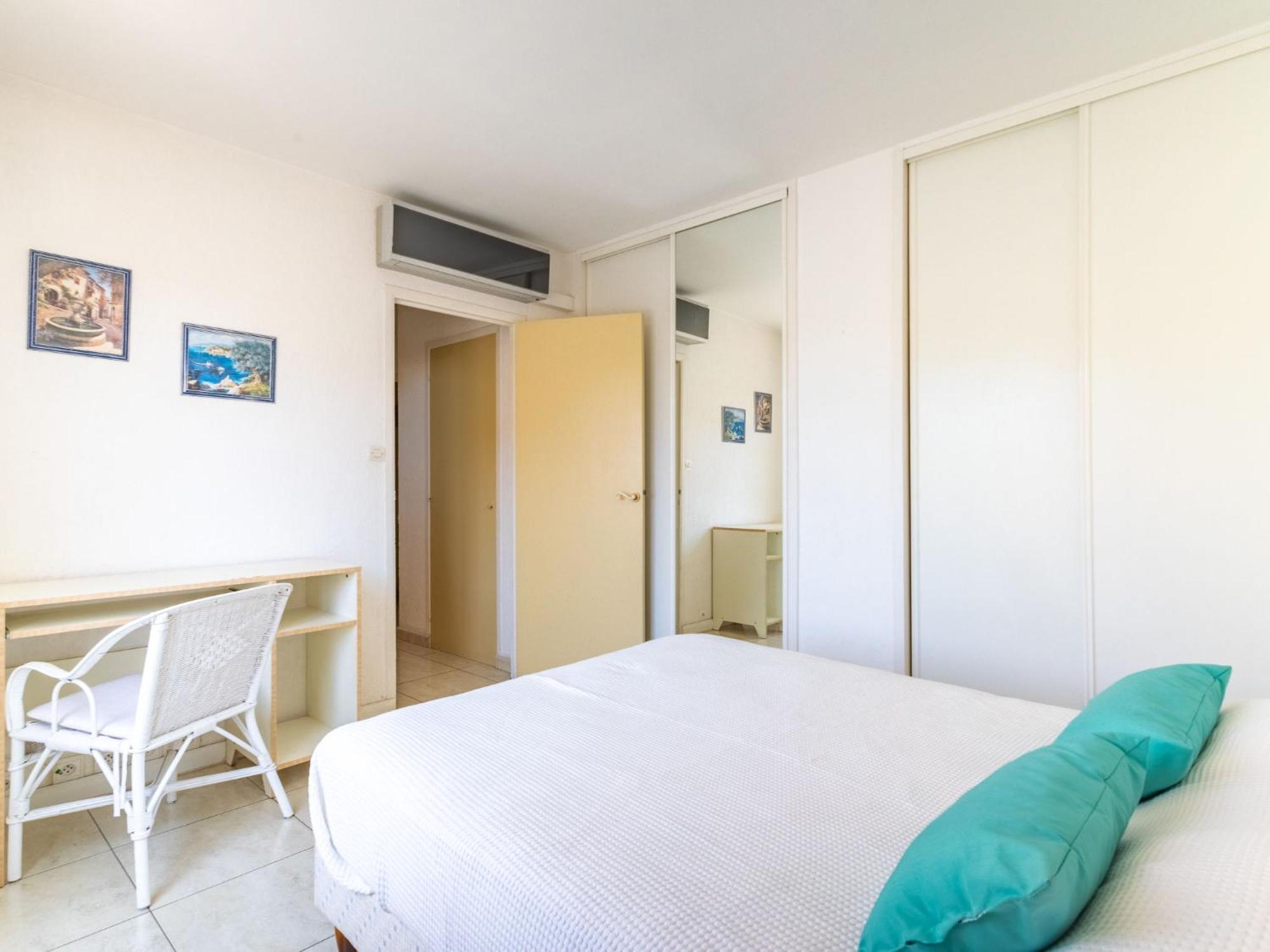 Apartment Les Ilaires By Interhome Le Lavandou Bagian luar foto