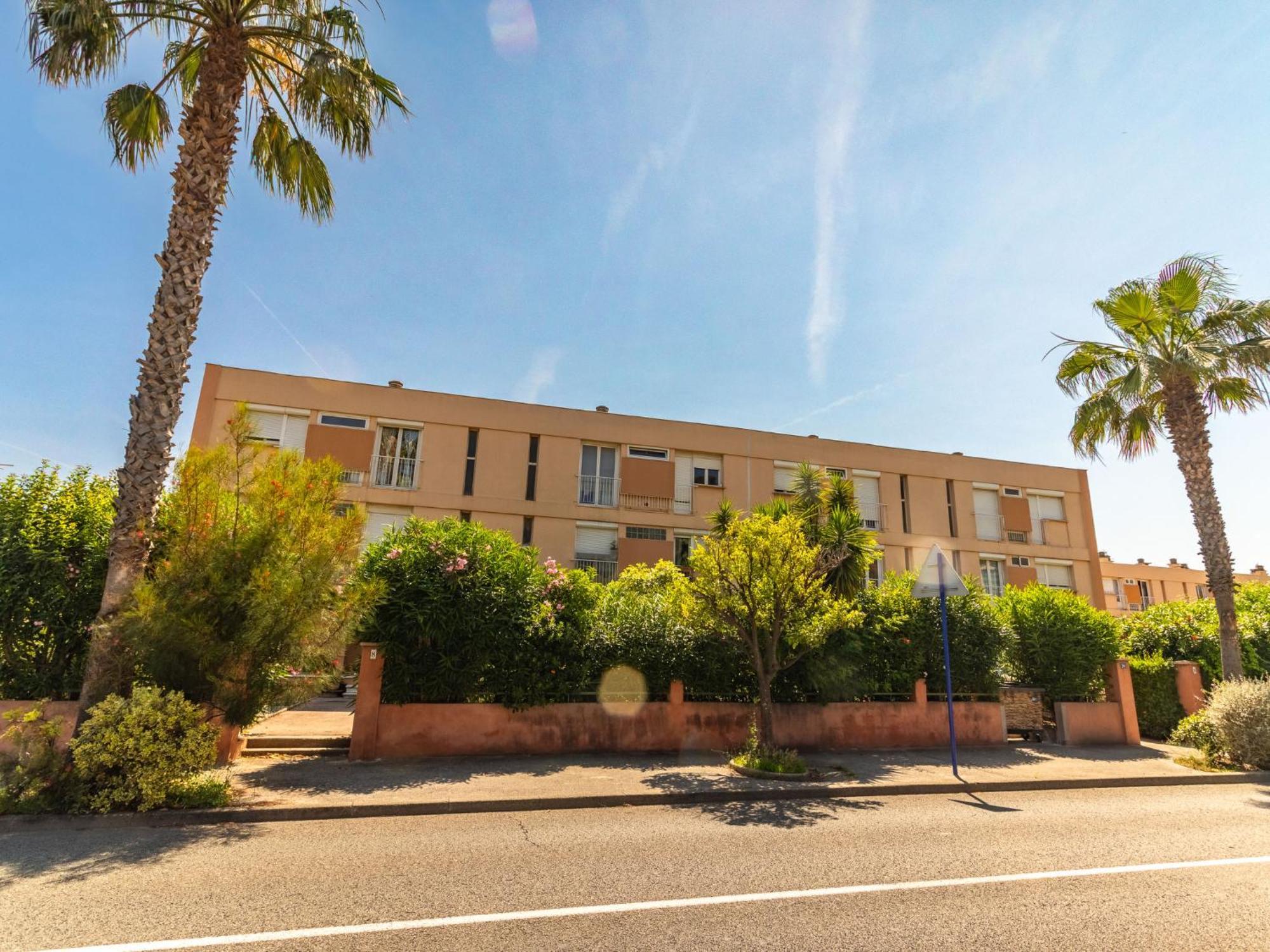 Apartment Les Ilaires By Interhome Le Lavandou Bagian luar foto